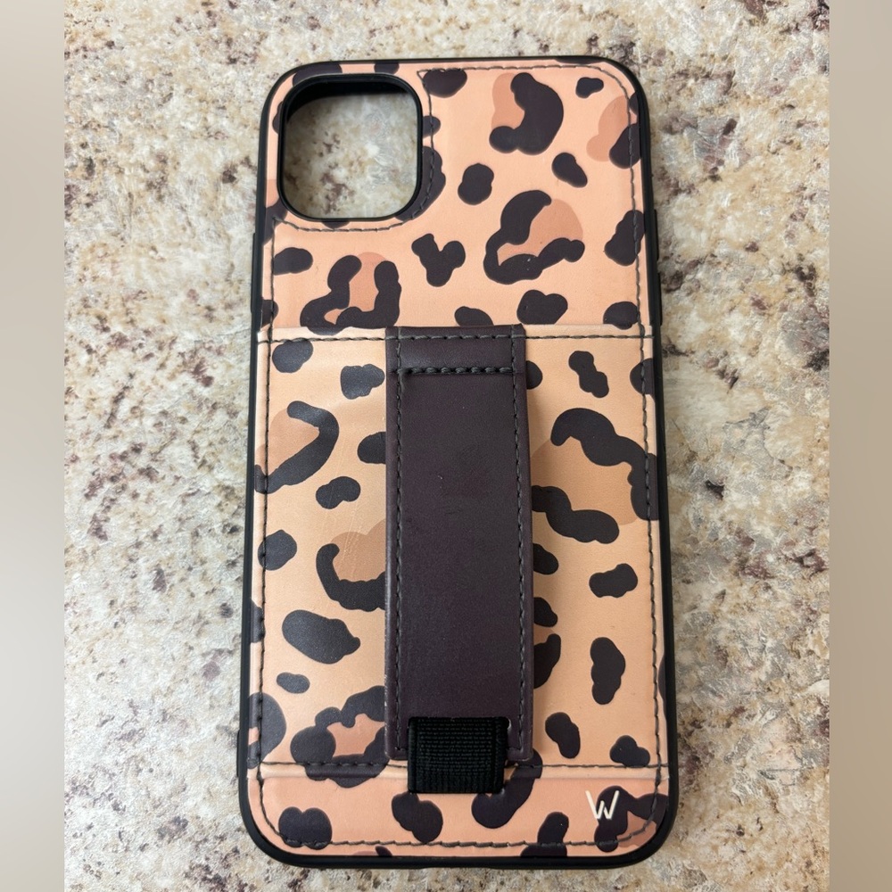 Walli Leopard Print Case- iPhone 11 ~ Perfect condition!